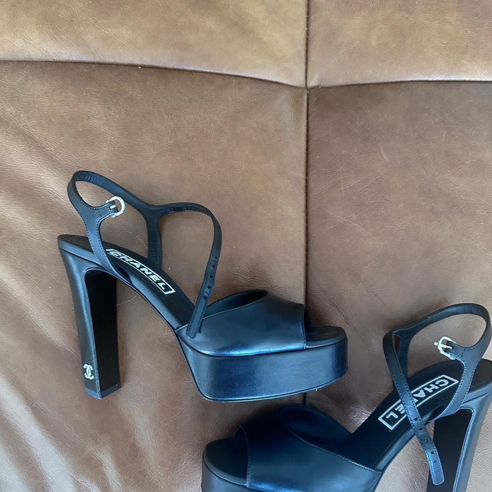CHANEL Black Elegant Platform Heels